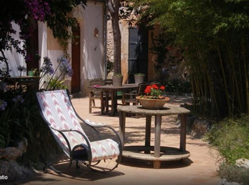 Hotel Montaner 3*